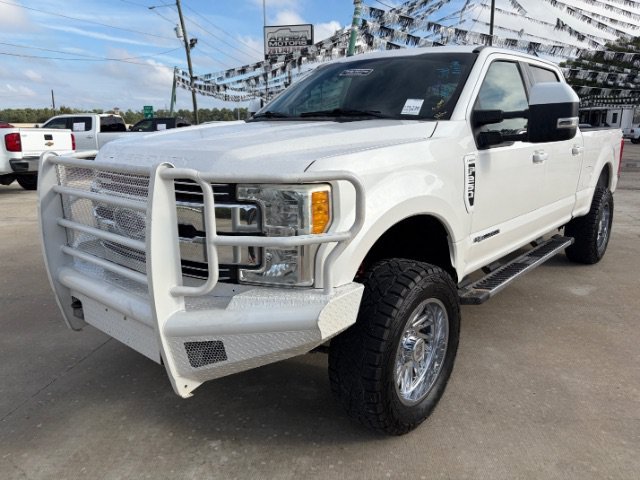 Used 2017 Lariat Ford Lariat image 1