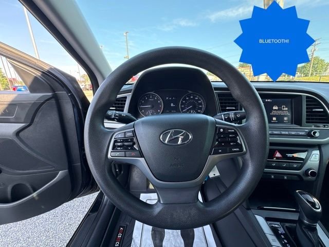 Used 2018 Phantom Black Hyundai SEL image 13