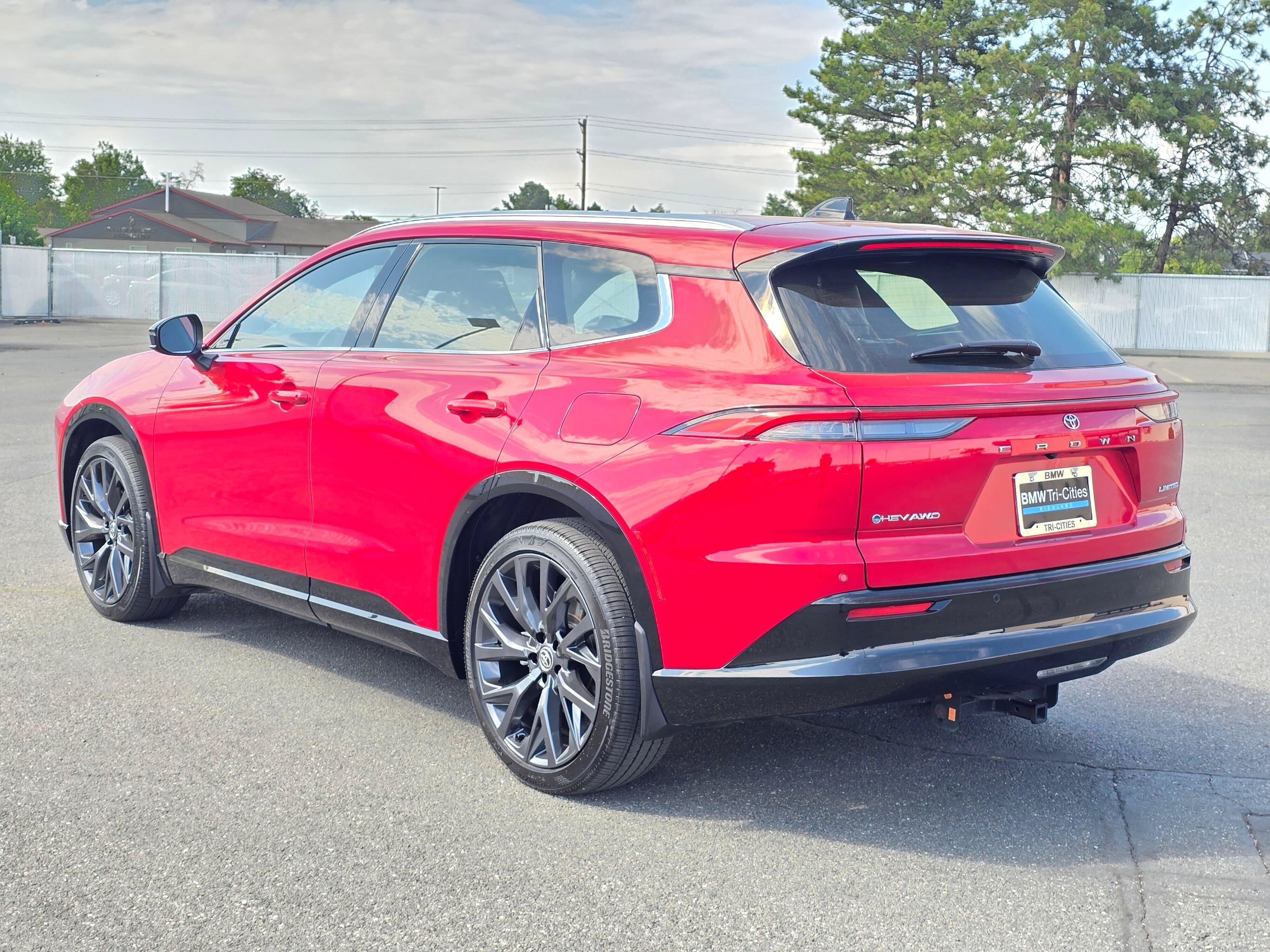 Used 2025 Finish Line Red Toyota Limited image 4