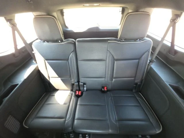 Used 2023 White Chevrolet Premier image 32