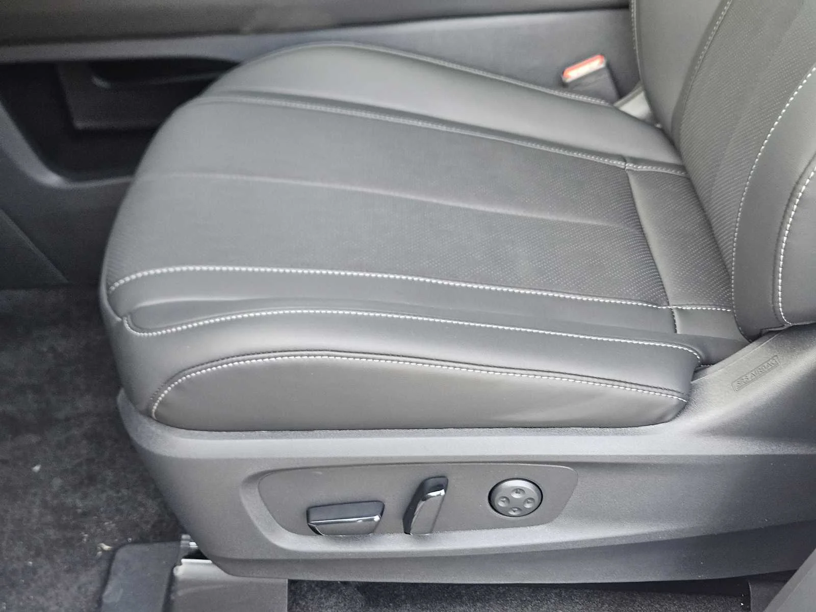 2027 INFINITI QX60 LUXE - Photo 18