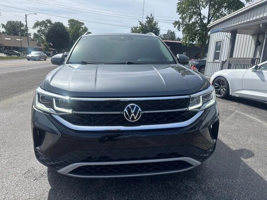 Used 2022 Volkswagen Taos SEL with VIN 3VV2X7B22NM068429 for sale in Middlebury, IN