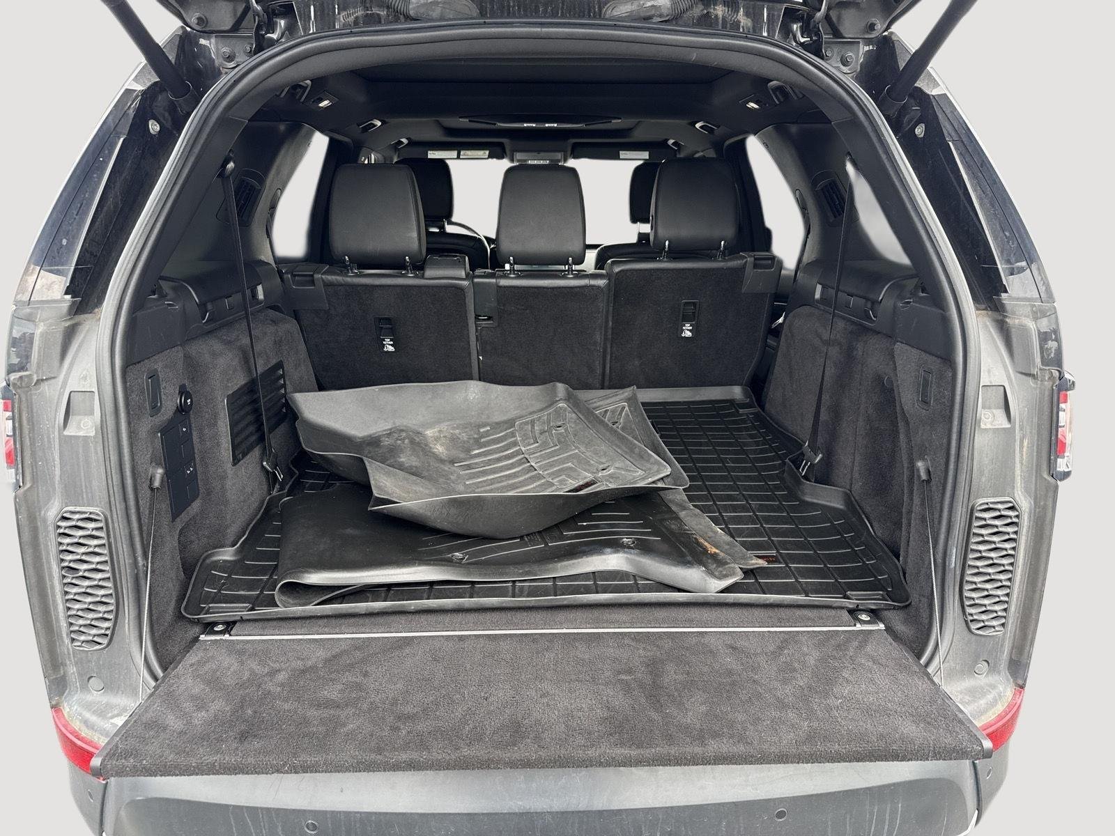 Used 2018 Santorini Black Metallic Land Rover HSE image 8