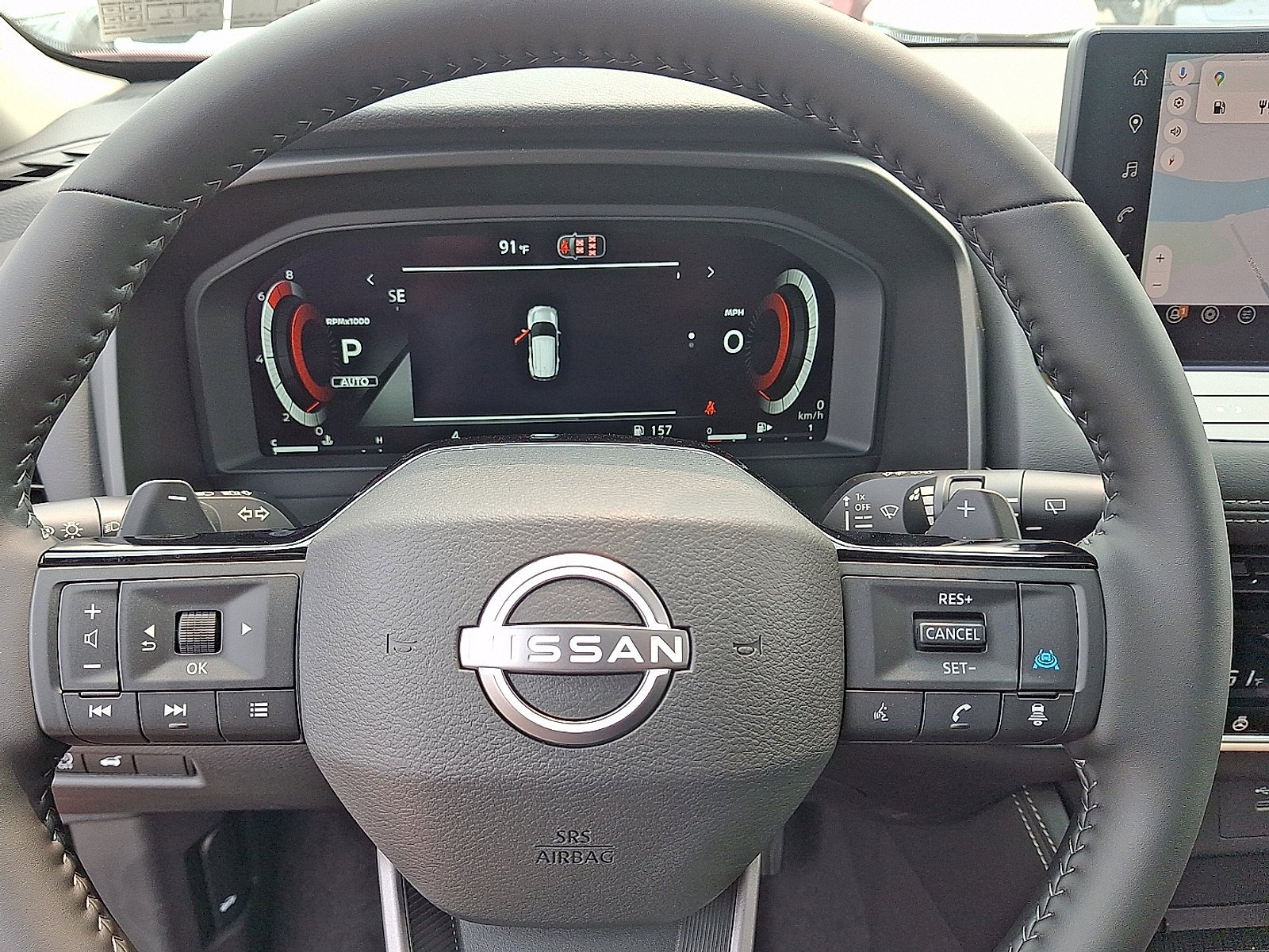 New 2026 Boulder Gray Pearl / Super Black Two-tone Nissan Platinum image 6
