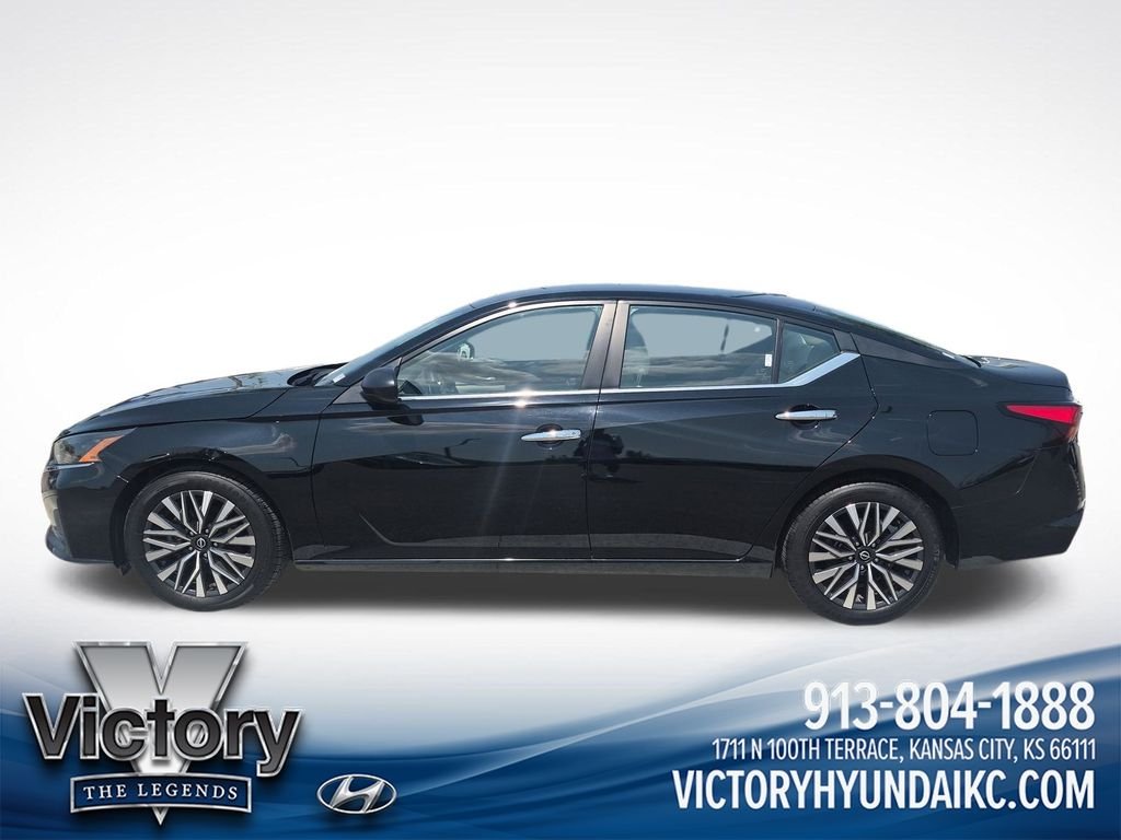 Used 2025 Nissan Altima SV with VIN 1N4BL4DV3SN329493 for sale in Kansas City