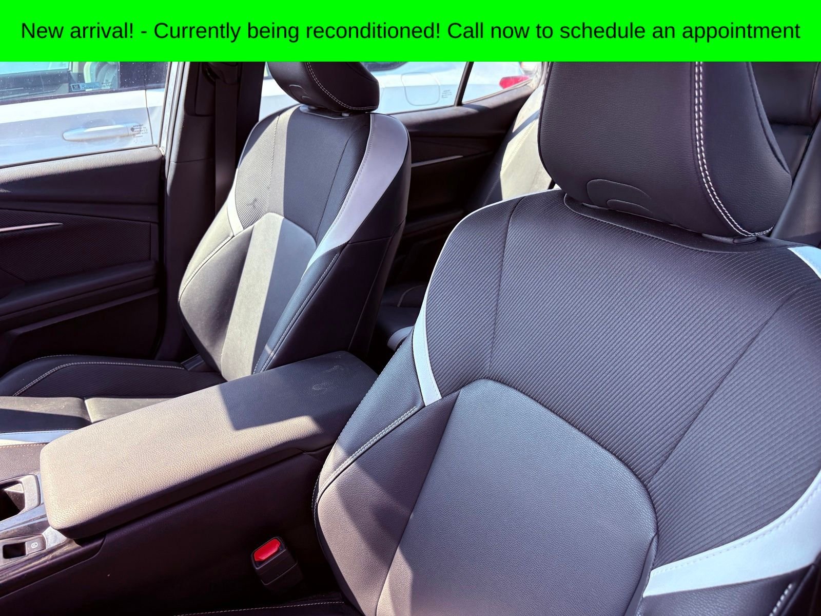 Used 2025 Metal Toyota SE image 9