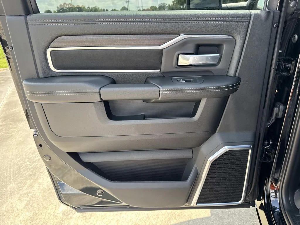 2026 RAM 2500 Laramie - Photo 30