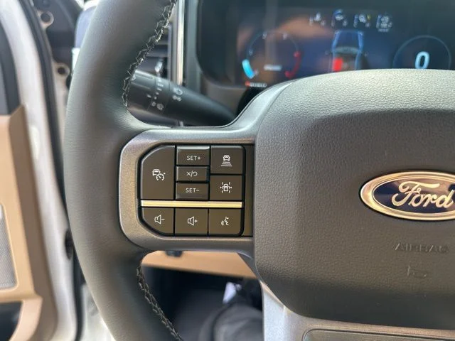 New 2026 Star White Metallic Tri-Coat Ford F-250® Lariat® image 37