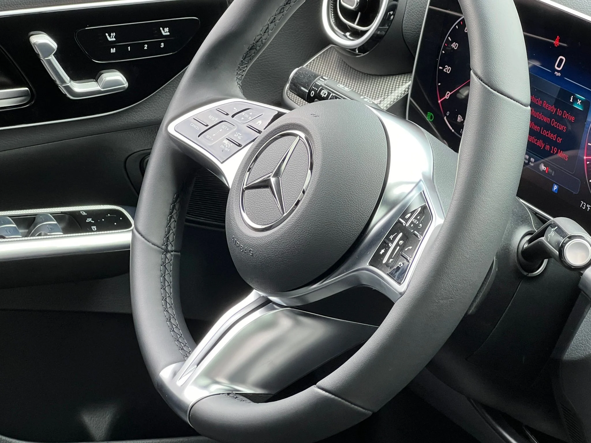 Used 2025 Gray Mercedes-Benz GLC 300 image 31