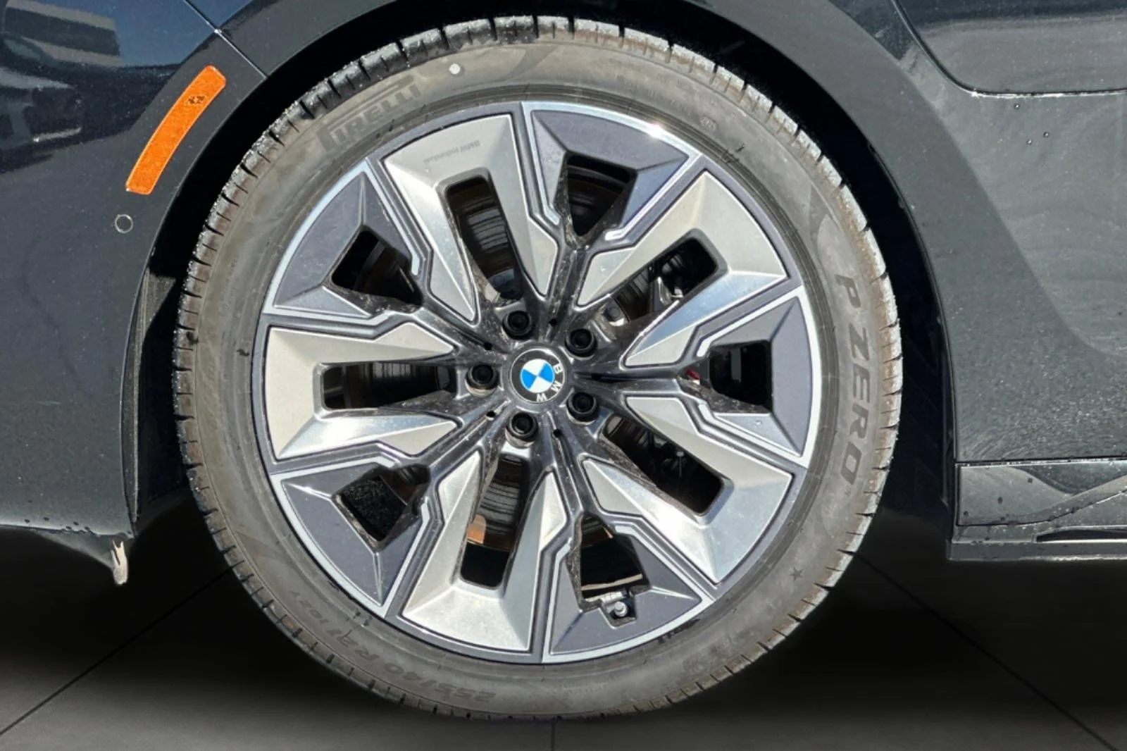 2026 BMW 7 Series 750e - Photo 25