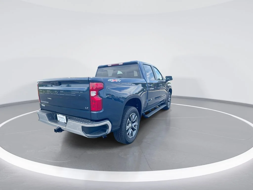 Used 2023 Blue Chevrolet LT image 8