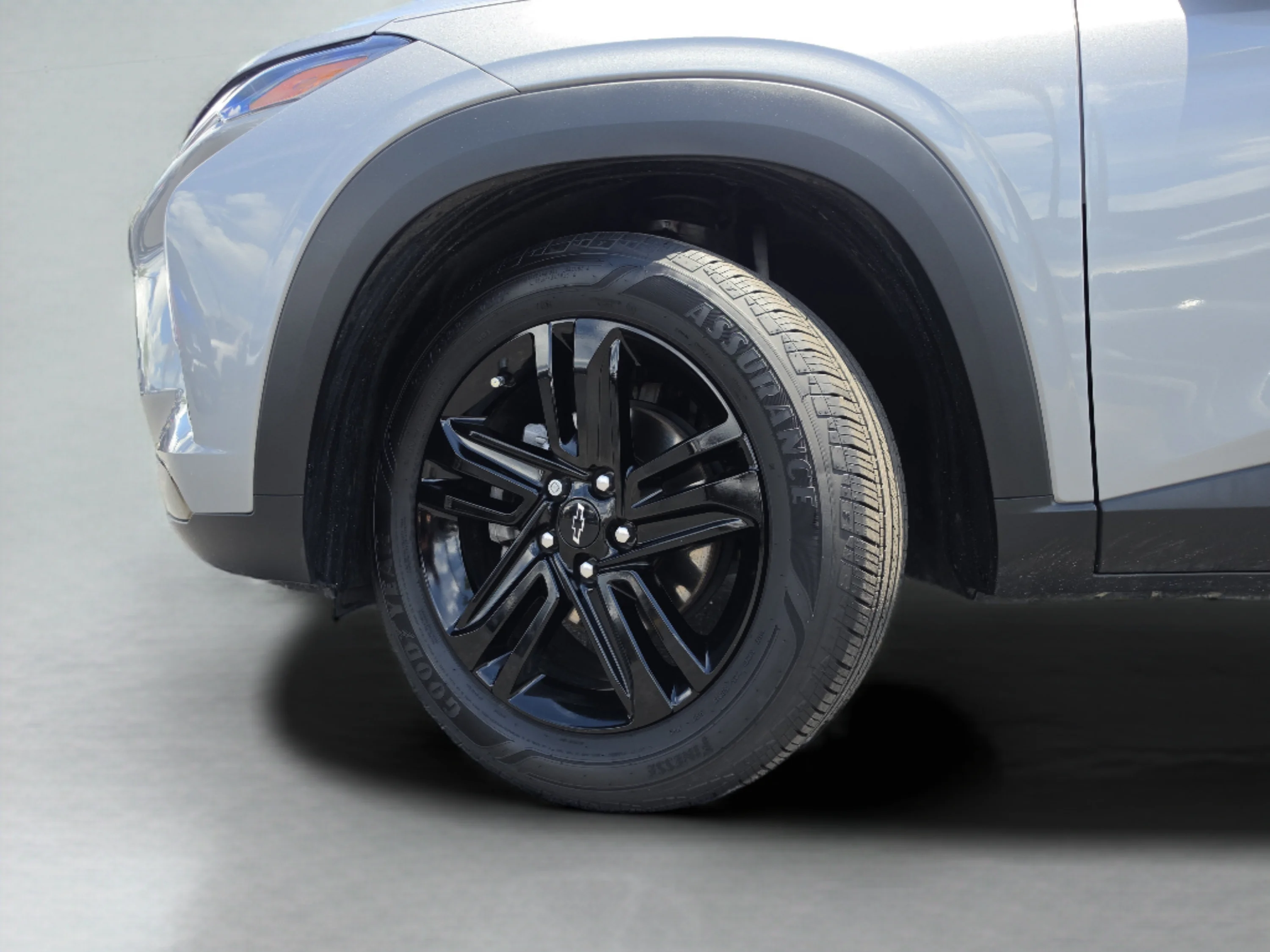 Used 2025 Sterling Gray Metallic Chevrolet ACTIV image 38