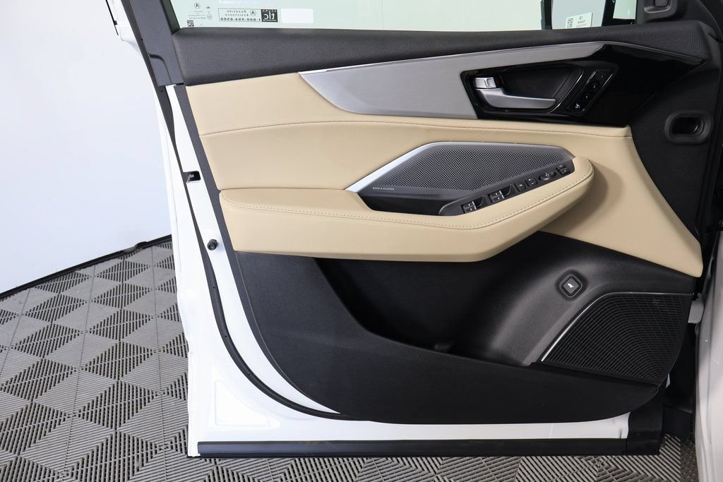 New 2026 Platinum White Pearl Acura Technology Package image 7