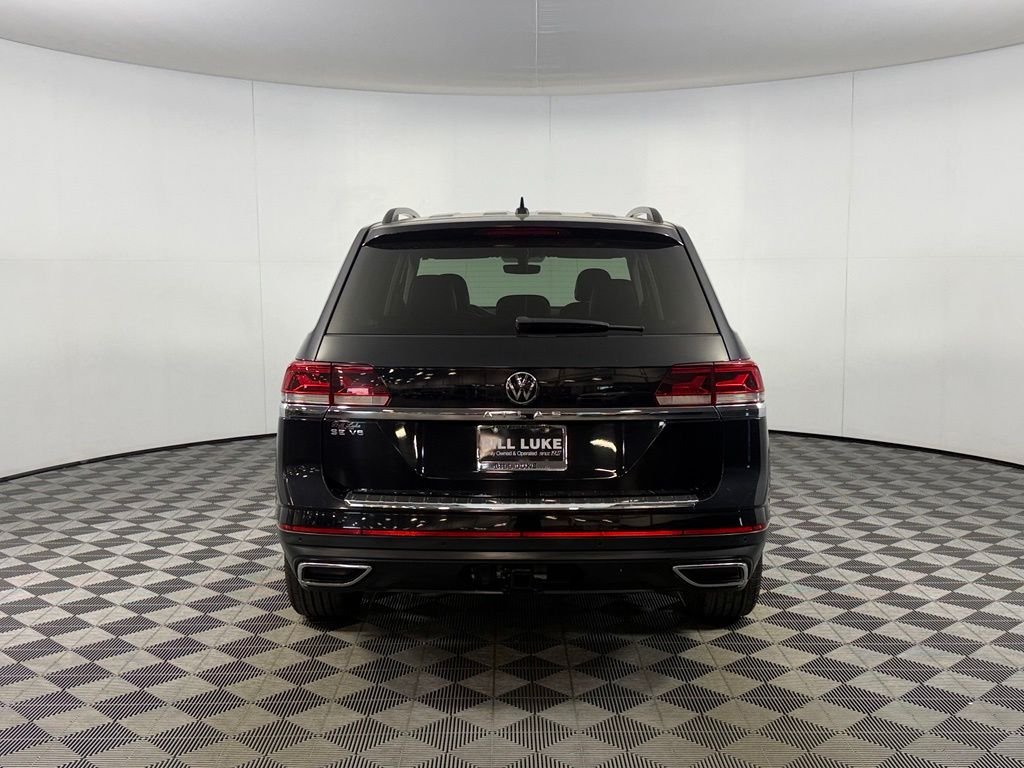Used 2023 Black Volkswagen 3.6L V6 SE w/Technology image 7