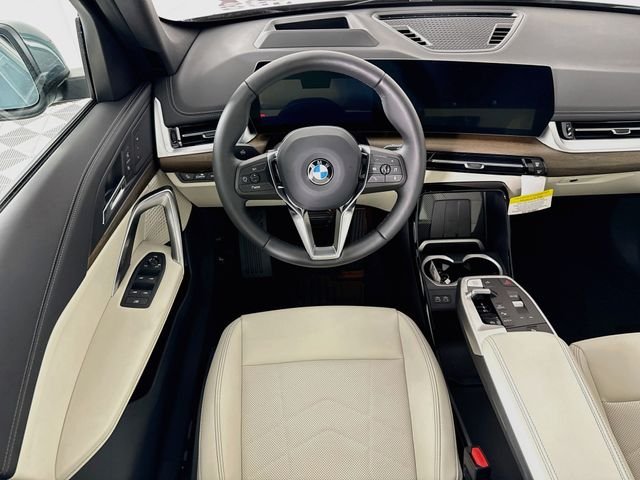 New 2026 Green Metallic BMW xDrive28i image 23