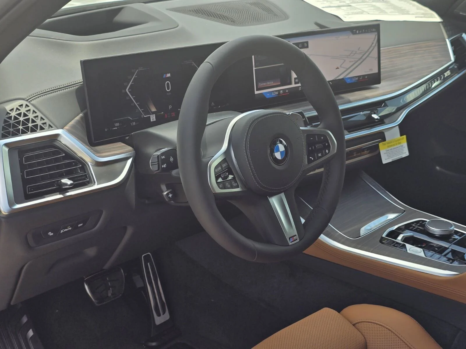 New 2026 0A96 Mineral White Metallic BMW xDrive40i image 14