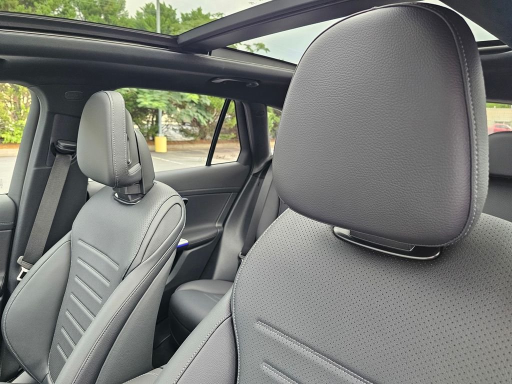 New 2026 Black Mercedes-Benz GLC 300 image 16