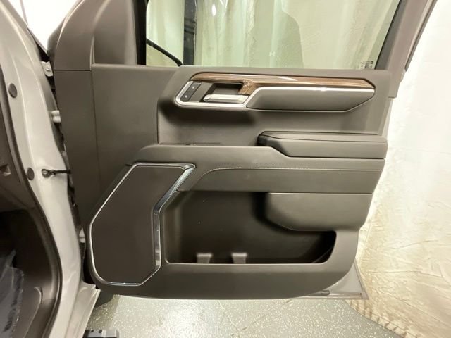 Used 2024 Gray Chevrolet LT image 22