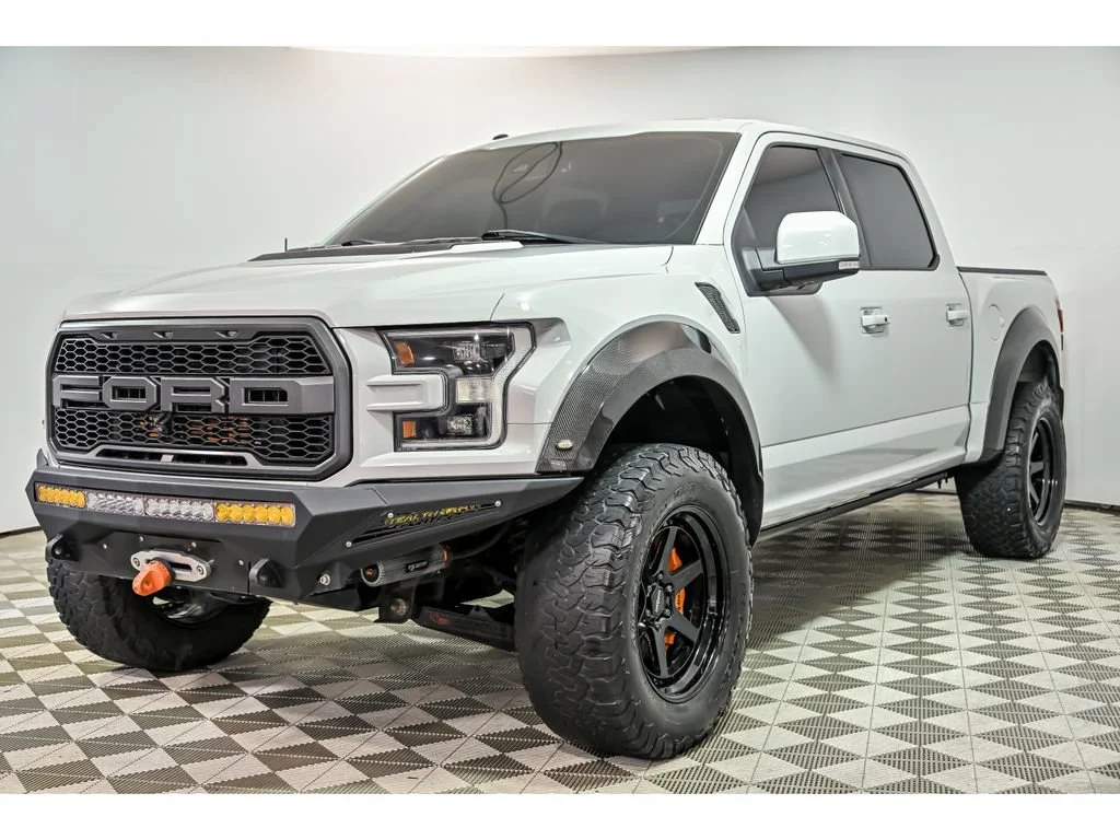 Used 2017 Gray Ford Raptor image 5