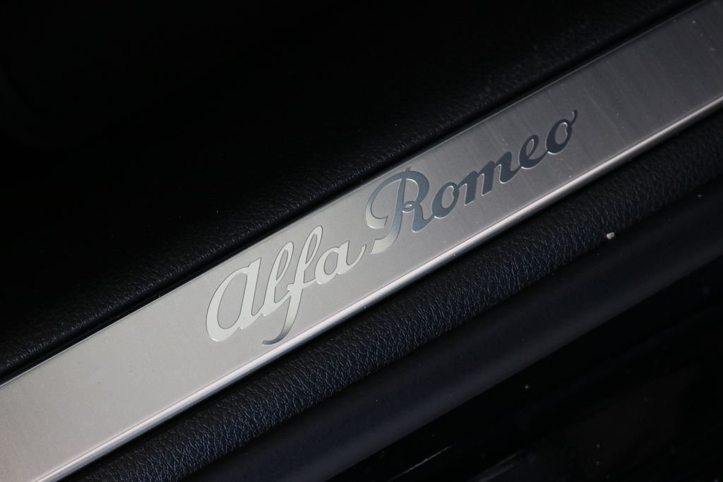 New 2025 Alfa Black Exterior Paint Alfa Romeo Intensa image 39