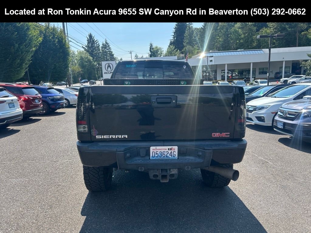 Used 2014 Onyx Black GMC Denali image 3