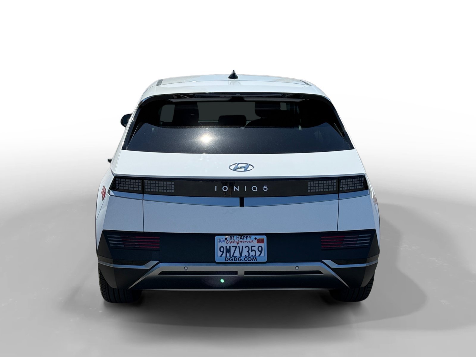 Certified Used 2024 White Hyundai SEL image 4