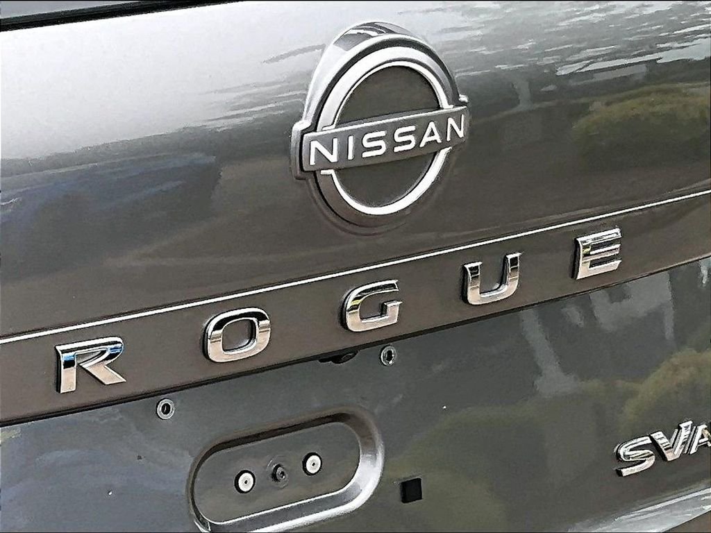 Used 2023 Gray Nissan SV image 27
