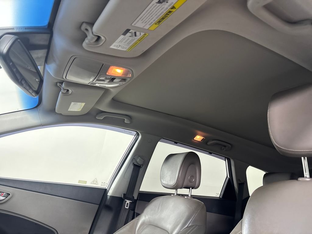 Used 2019 White Hyundai Limited image 21