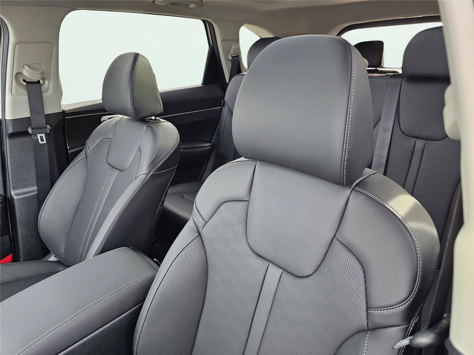 New 2026 Ivory Silver Kia S image 19