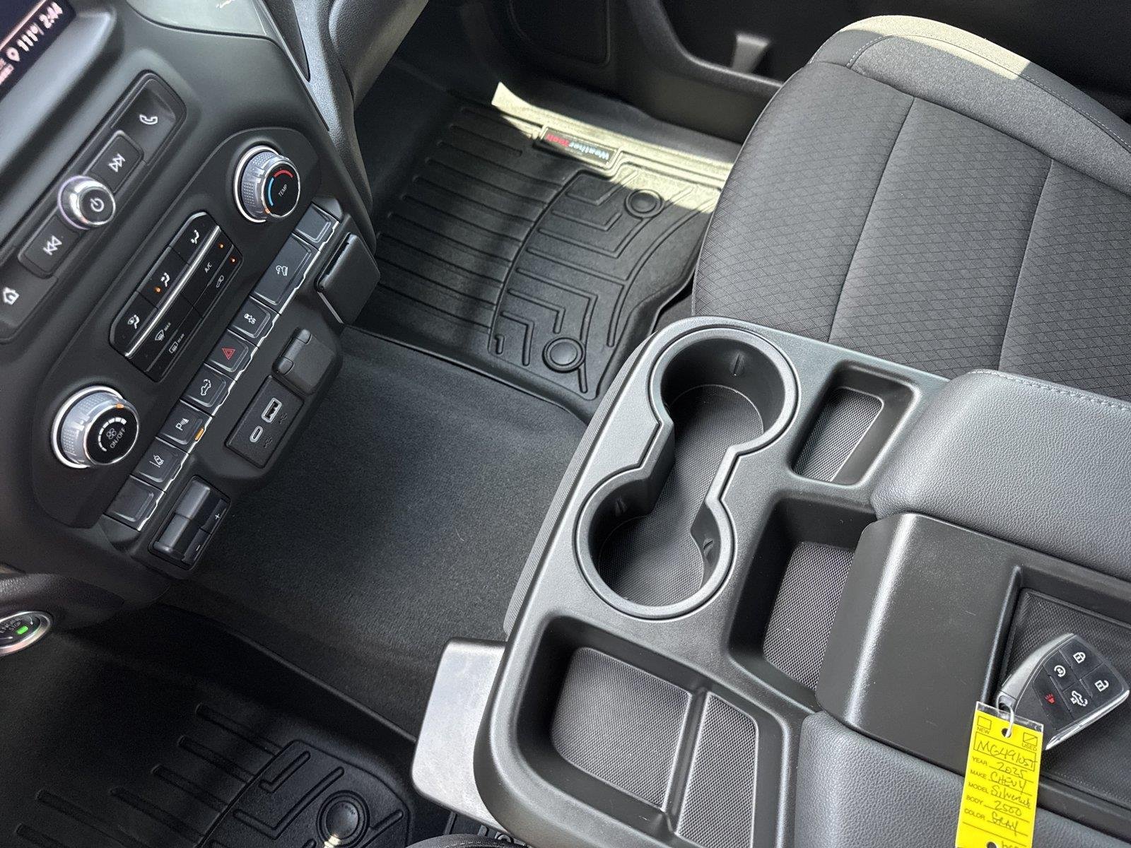 Used 2025 Slate Gray Metallic Chevrolet Custom image 29