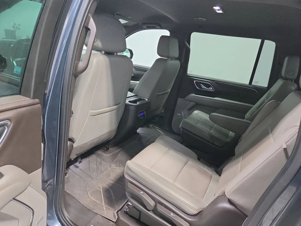 Used 2021 Gray Chevrolet Z71 image 29