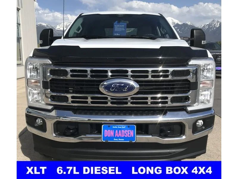 Certified Used 2024 Oxford White Ford XLT image 2