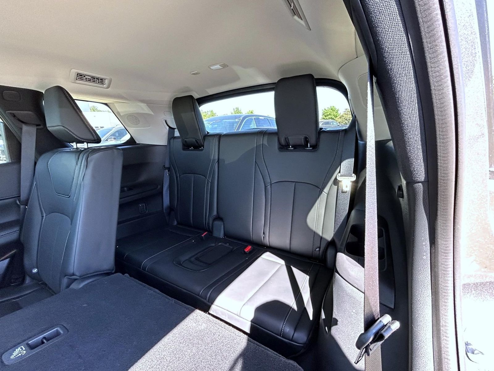 Used 2026 Gray INFINITI LUXE image 20