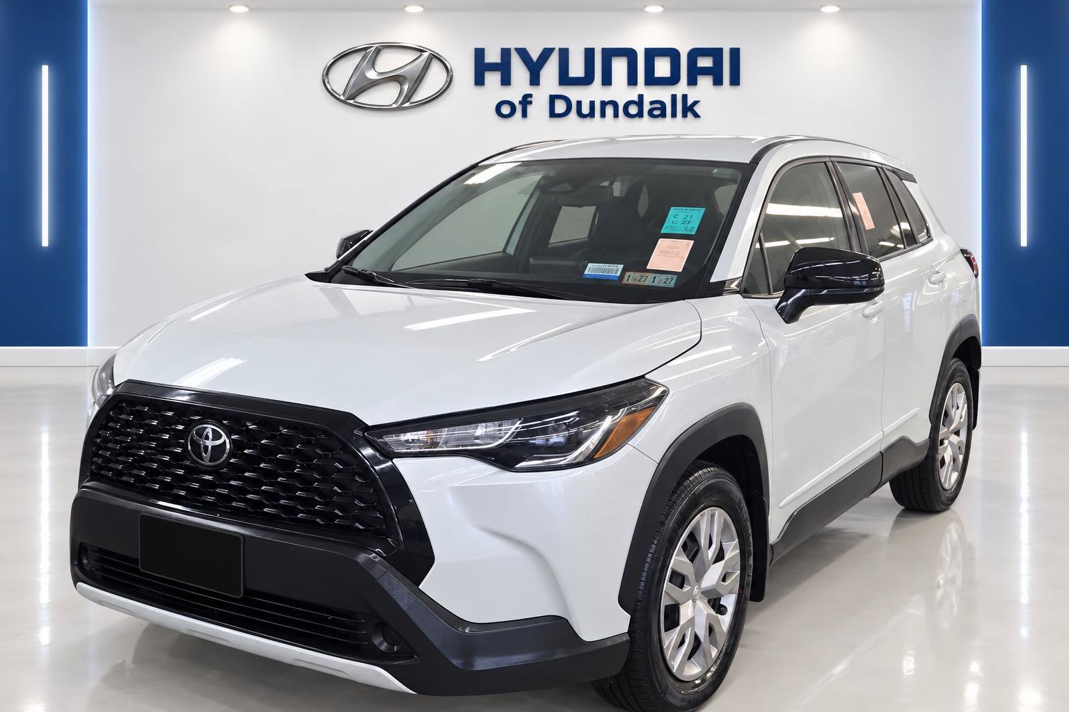 Used 2025 Beige Toyota L image 1