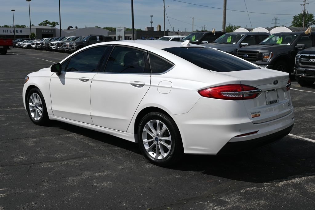 Certified Used 2020 White Platinum Clearcoat Metallic Ford SE image 11