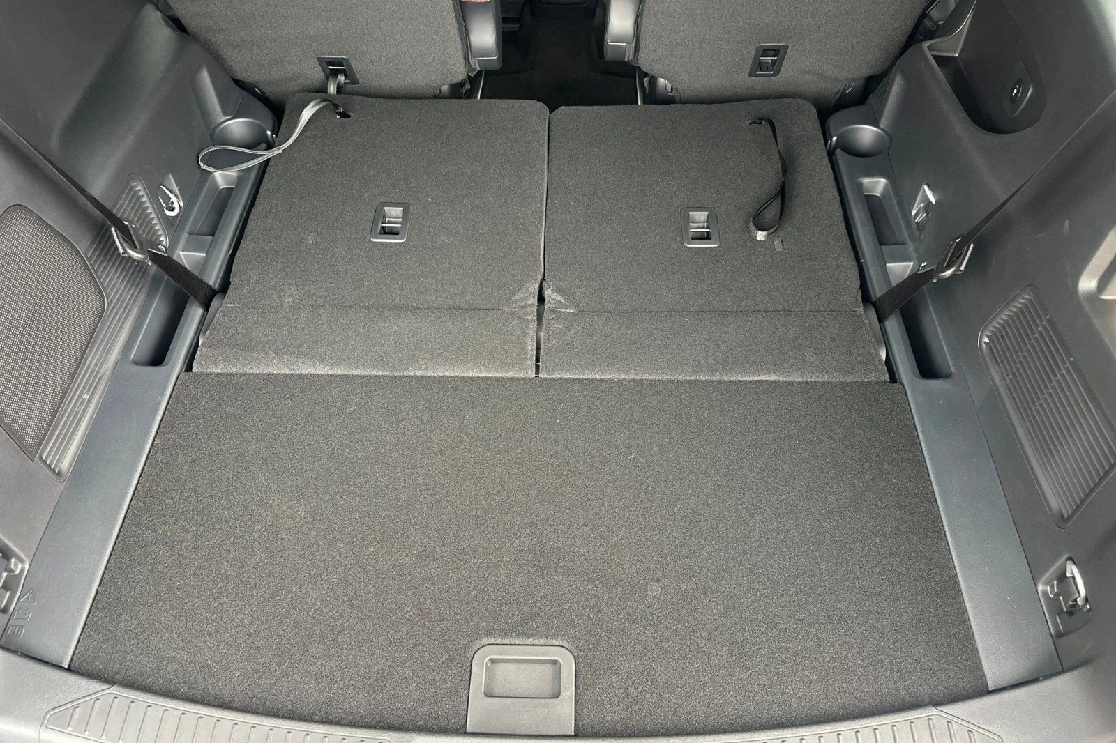 New 2026 Carbonized Gray Metallic Ford ST-Line image 12