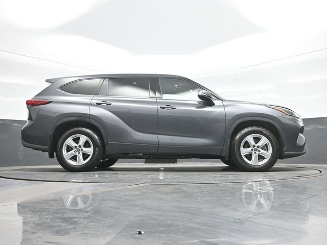 Used 2022 Gray Toyota LE image 24