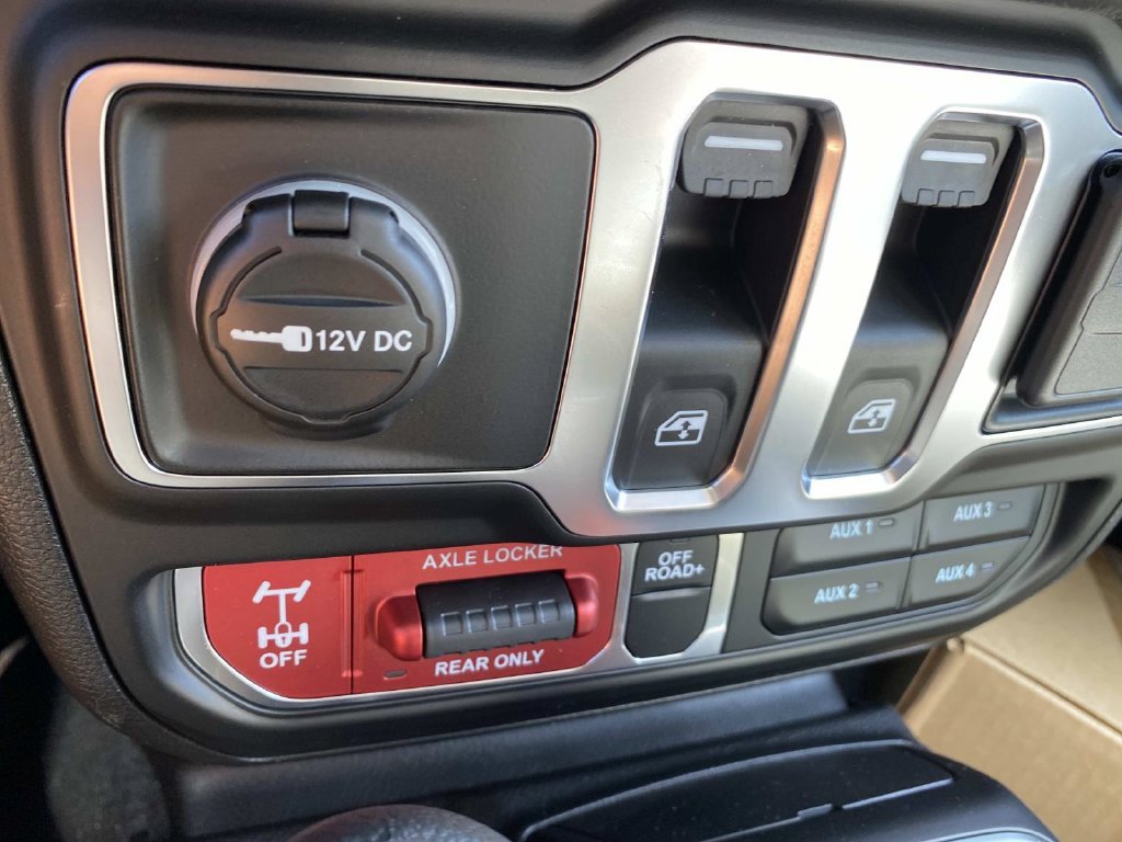 2026 Jeep Wrangler 2-Door Willys - Photo 12
