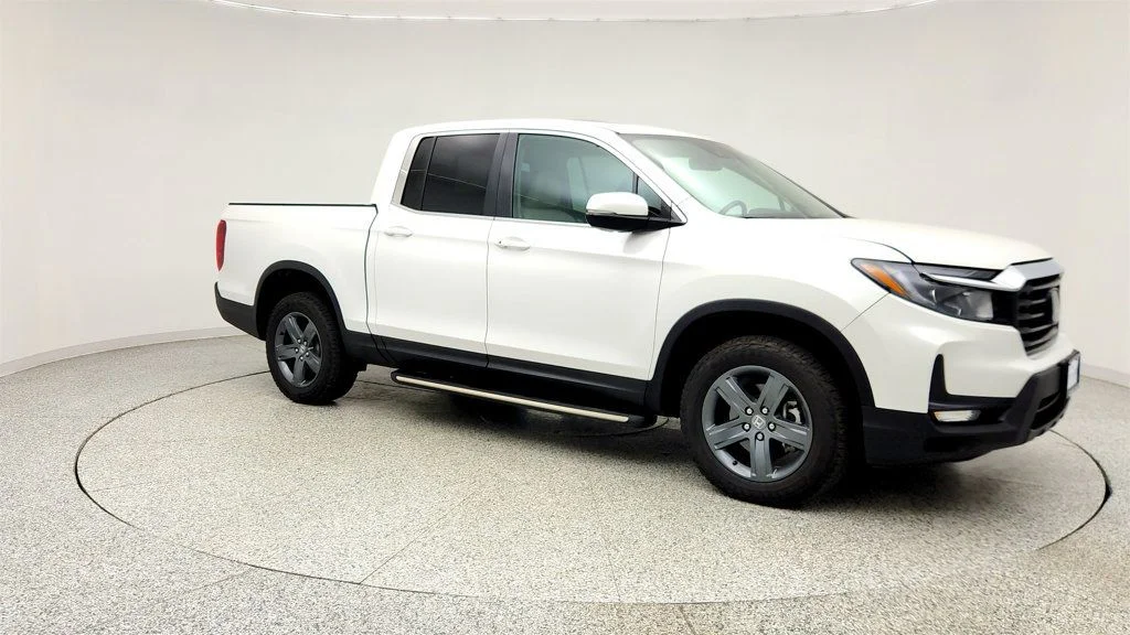 Used 2023 Platinum White Pearl Honda RTL AWD image 3