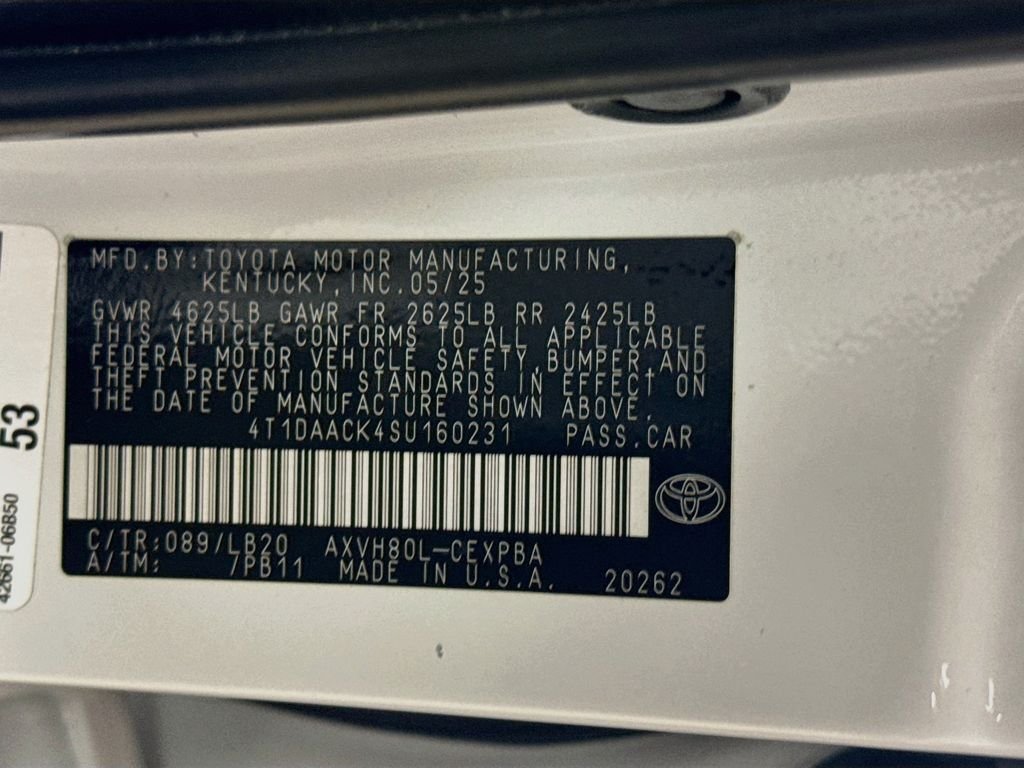 Used 2025 Wind Chill Pearl Toyota XSE image 29