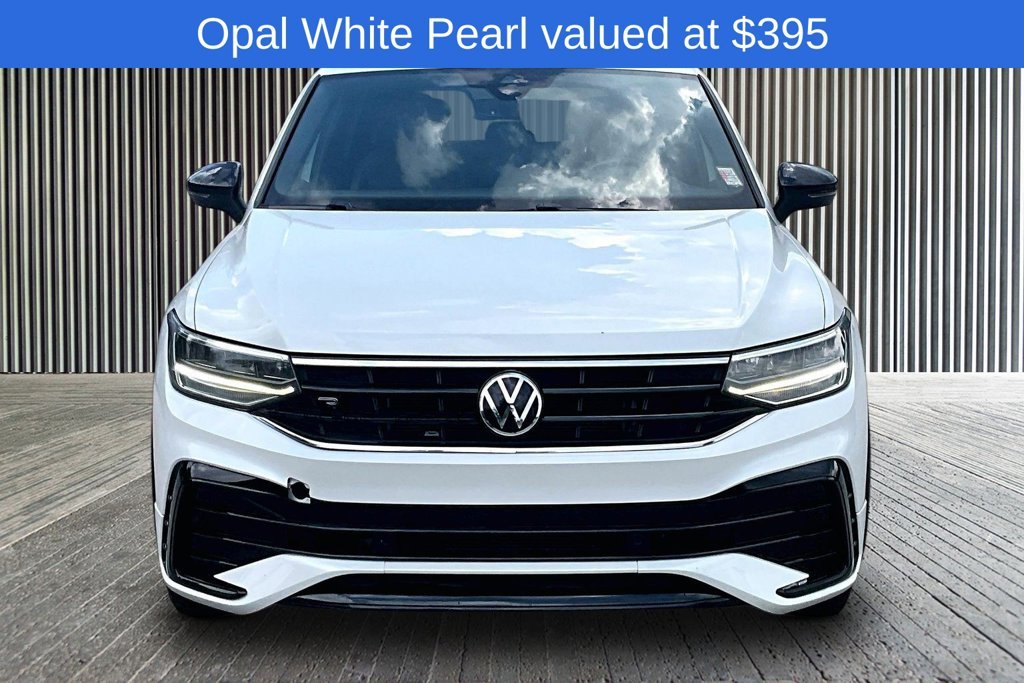 Used 2023 White Volkswagen 2.0T SE R-Line Black image 4