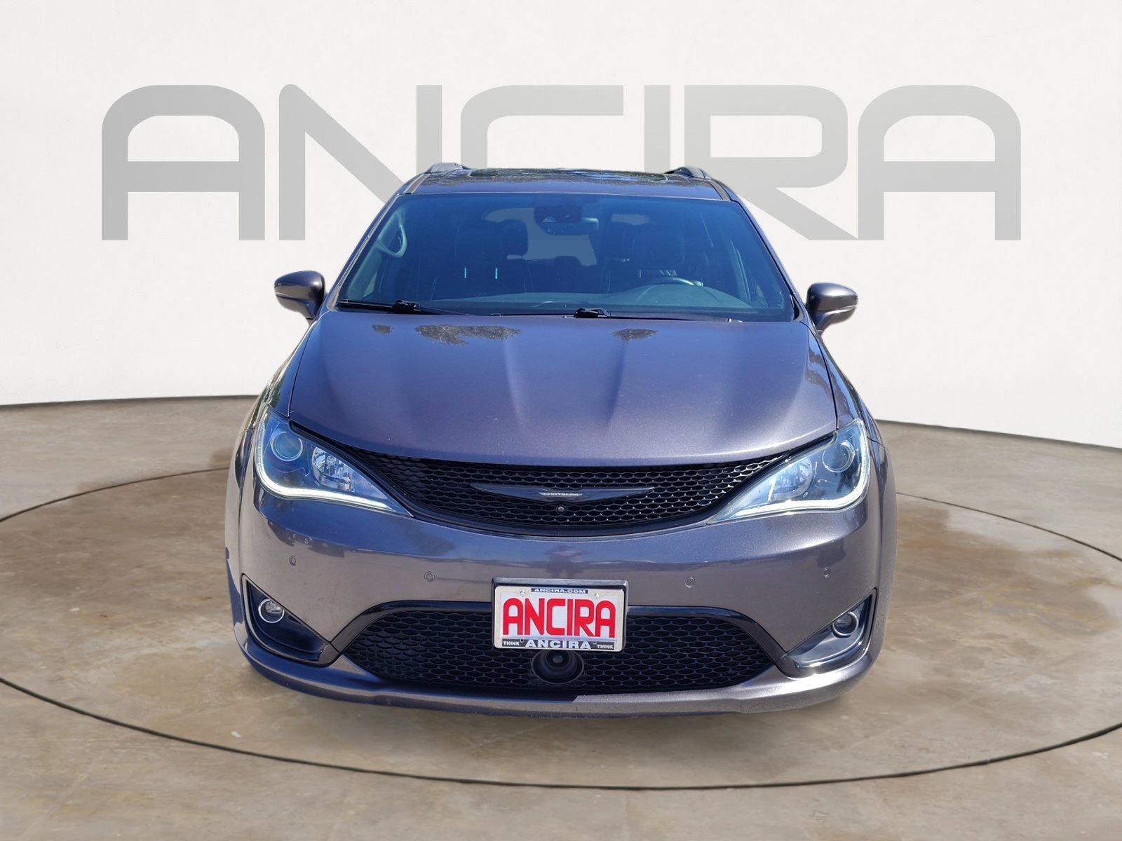 Used 2019 Granite Crystal Metallic Clearcoat Chrysler Limited image 5
