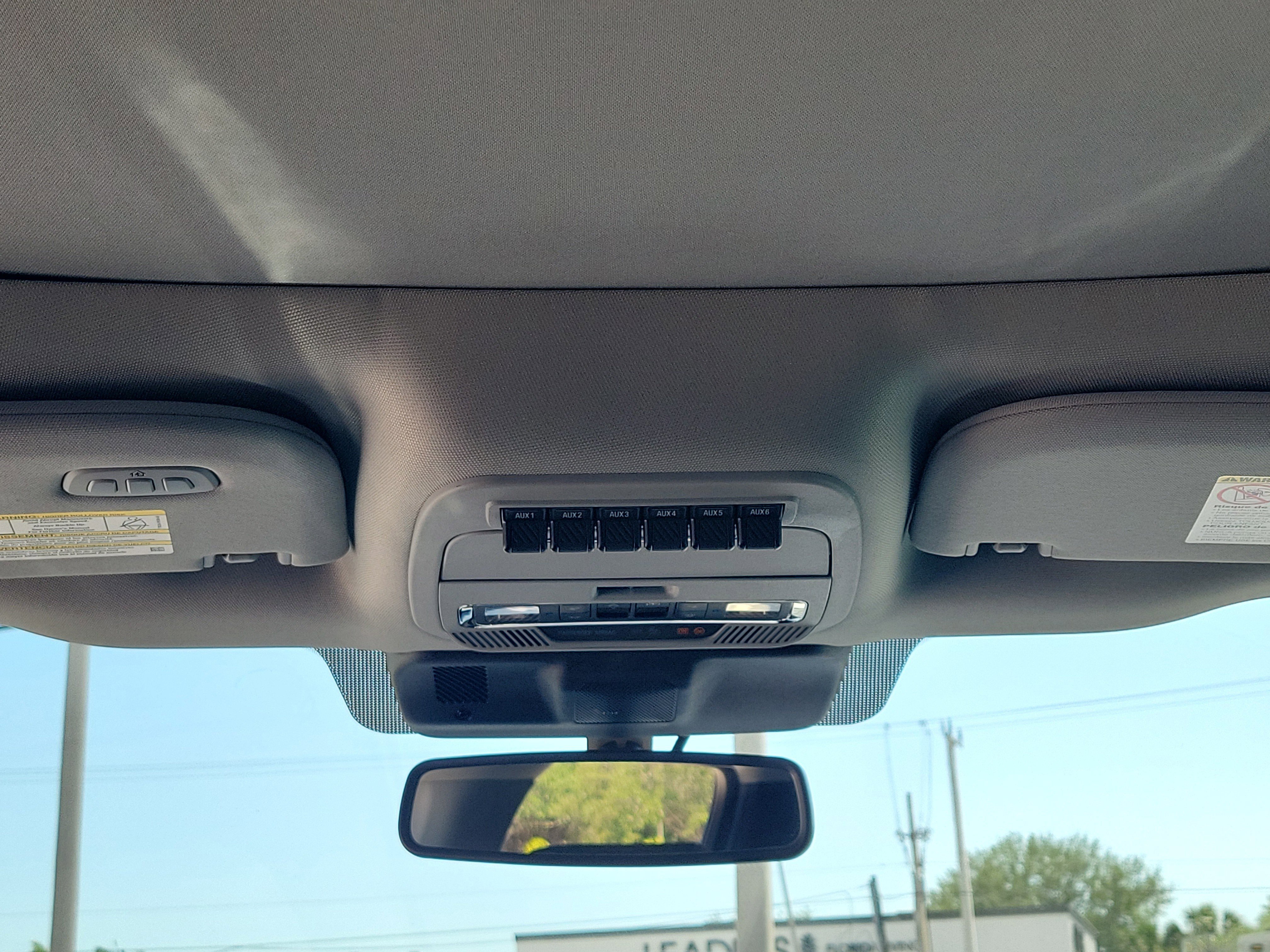 Used 2023 Blue Metallic Ford LARIAT image 18