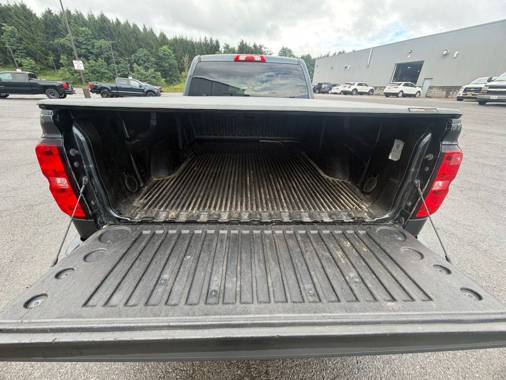 Used 2018 Gray Chevrolet LT image 38