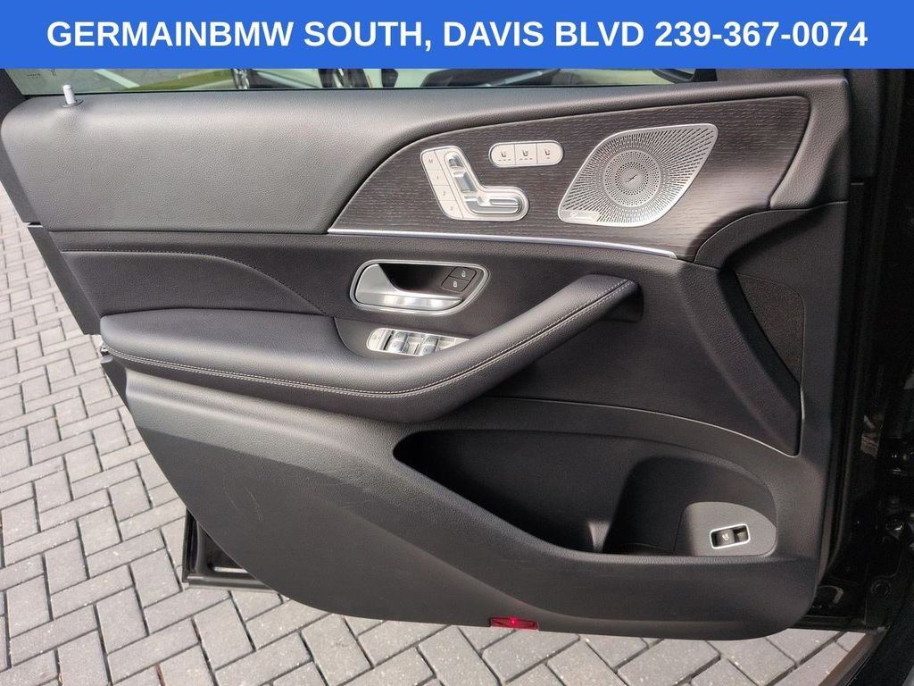Used 2025 Black Mercedes-Benz GLS 450 image 32
