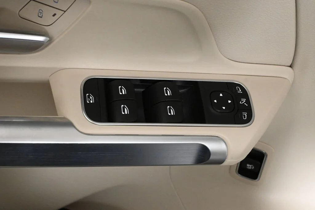 Used 2026 Gray Mercedes-Benz GLB 250 image 30