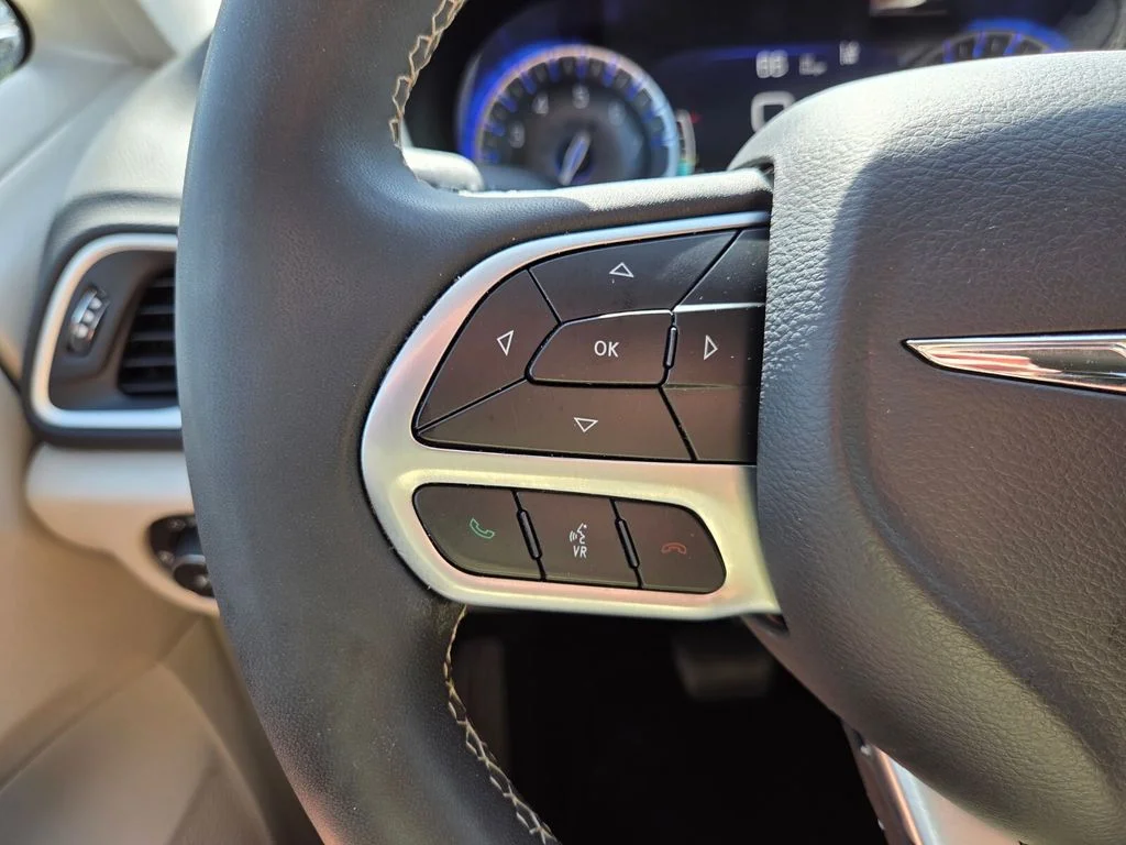 Used 2023 White Chrysler Touring L image 28