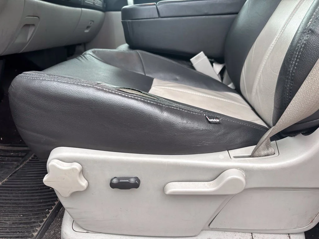 Used 2009 Blue Chevrolet LT image 18