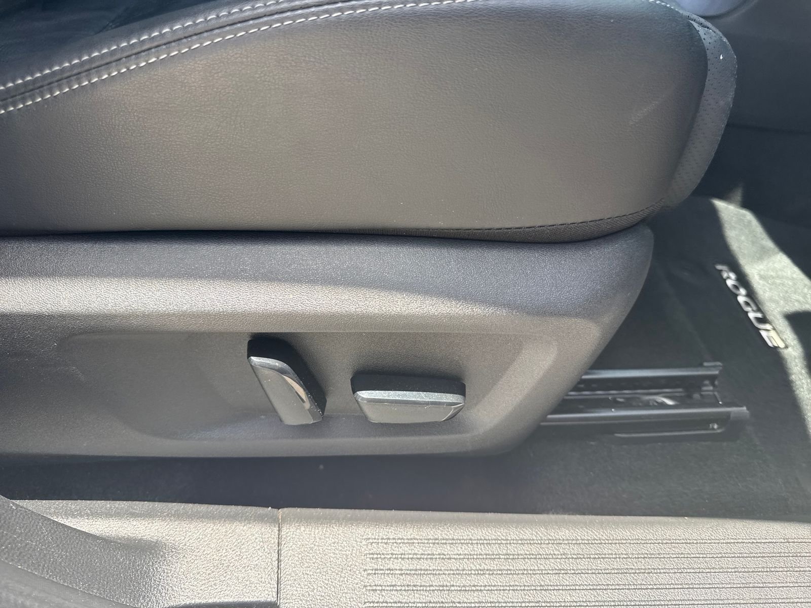 Certified Used 2024 Gold Nissan Platinum image 44