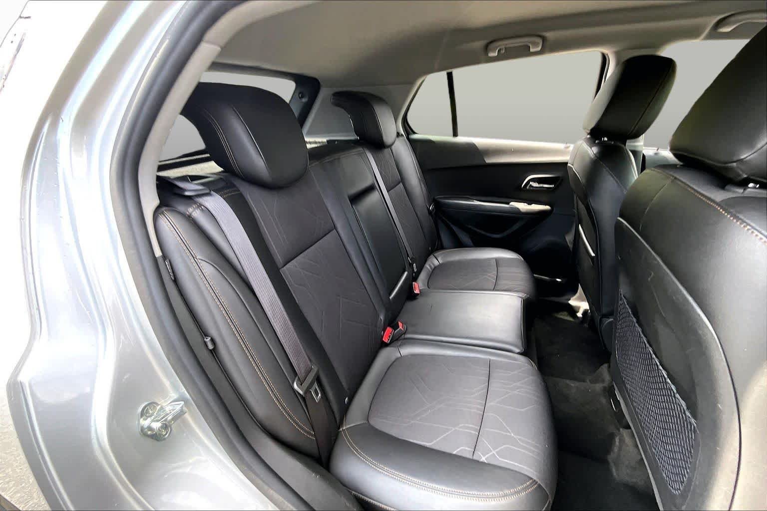 Used 2020 Silver Ice Metallic Chevrolet LT image 20